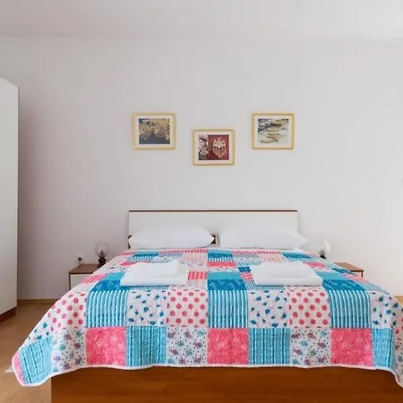 Mengula - Two Bedroom With Terrace And Sea View *